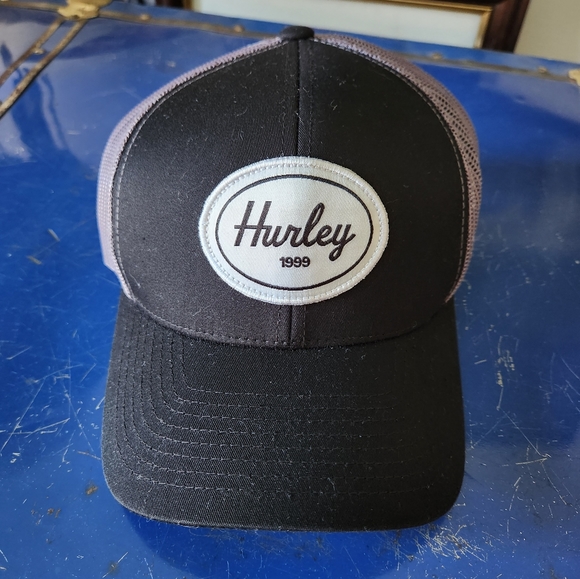 BNWT Hurley Snapback Hat - Picture 1 of 2